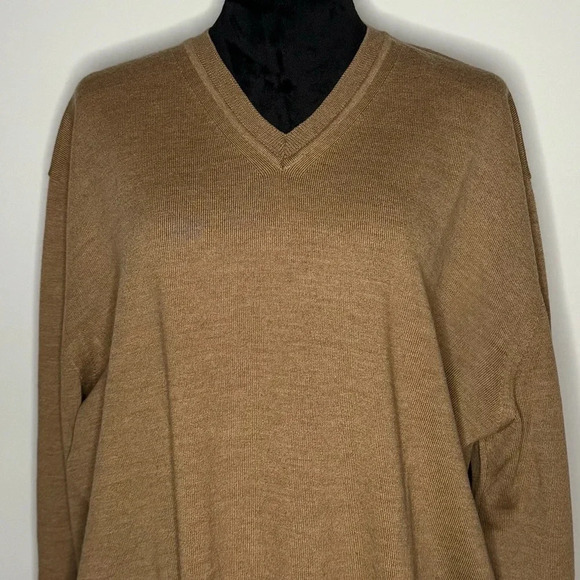 NWOT Saks Fifth Avenue Men’s Merino Wool Sweater - Picture 14 of 15